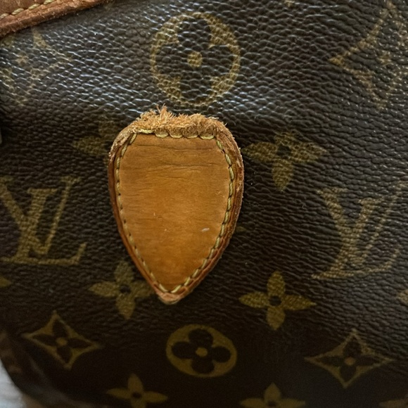 Louis Vuitton Vintage Monogram Locket Horizontal Bag (read description) - Picture 14 of 16
